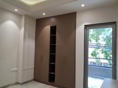 Bedroom Image of 1350 Sq.ft 3 BHK Builder Floor for rent in Paschim Vihar New Delhi for Rs. 75000