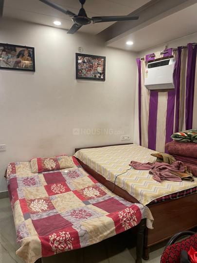 Doctors Appartment, Vasundhara Enclave Main Image 1