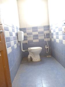 Common Bathroom Image of 450 Sq.ft 1 BHK Apartment / Flat for rent in Ambegaon Budruk Pune for Rs. 6000