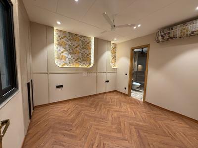 Bedroom Image of 3600 Sq.ft 4 BHK Builder Floor for rent in Greater Kailash II New Delhi for Rs. 410000
