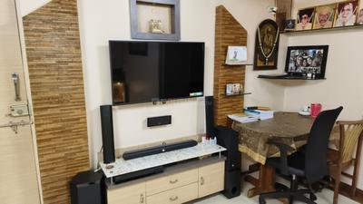 Hall Image of 560 Sq.ft 1 BHK Apartment / Flat for sale in Ekta Meadows, Borivali East Mumbai for Rs. 13500000