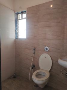 Regent Galaxy Common Bathroom 4