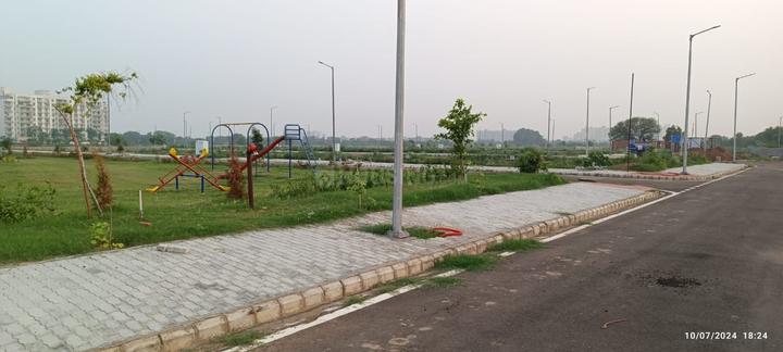 IT City Main Image 1