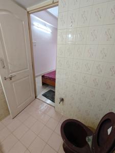 Bathroom Image of 1076 Sq.ft 3 BHK Apartment / Flat for rent in Panjim Goa for Rs. 40000