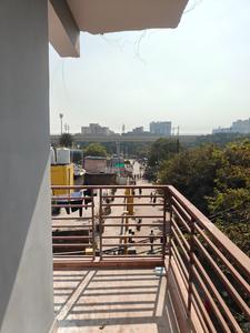 Balcony Image of Shri Krishna PG for Boys &amp; Girls in Sector 35, Noida