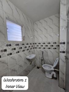 Bathroom Image of 1300 Sq.ft 3 BHK Apartment / Flat for sale in Emerald The Emerald, Bhayli Vadodara for Rs. 2800000