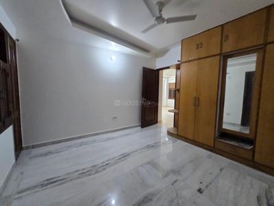 Bedroom Image of 1800 Sq.ft 3 BHK Builder Floor for rent in Anand Vihar New Delhi for Rs. 61000