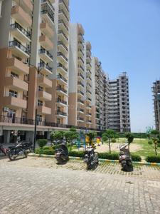 Image of 450 Sq.ft 1.5 BHK Apartment / Flat for sale in Landcraft Metrohomes, Muradnagar, Ghaziabad for Rs. 3620000