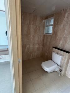 Bathroom Image of 1280 Sq.ft 2.5 BHK Apartment / Flat for rent in Mantri Serenity, Bikasipura Bengaluru for Rs. 50000