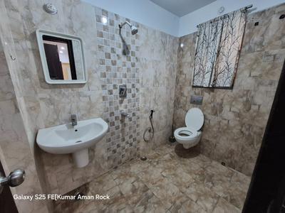 Bathroom Image of 2000 Sq.ft 3 BHK Apartment / Flat for rent in Bariatu Ranchi for Rs. 30000