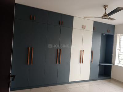 Bedroom Image of 1600 Sq.ft 3 BHK Apartment / Flat for rent in Maradu Kochi for Rs. 37000