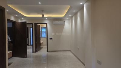 Living Room Image of 1350 Sq.ft 3 BHK Builder Floor for rent in Janakpuri New Delhi for Rs. 64000
