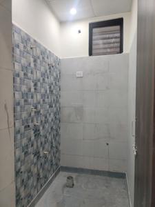 Common Bathroom Image of 800 Sq.ft 2 BHK Apartment / Flat for sale in CI Golf City, Kambakshpur Noida for Rs. 3086000
