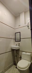 Bathroom Image of 660 Sq.ft 1 BHK Builder Floor for rent in Subhash Nagar New Delhi for Rs. 14000