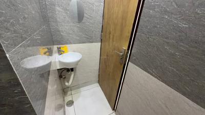 Bathroom Image of 550 Sq.ft 1 BHK Builder Floor for rent in Sector 19 Dwarka New Delhi for Rs. 20000