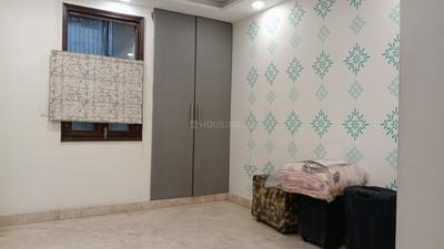 Bedroom Image of 1260 Sq.ft 3 BHK Builder Floor for sale in Vivek Vihar New Delhi for Rs. 25000000