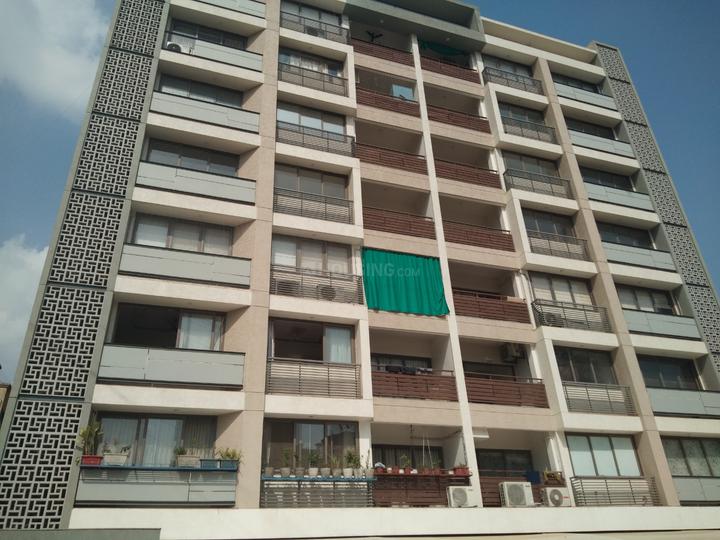 Vraj Oriana Main Image 1