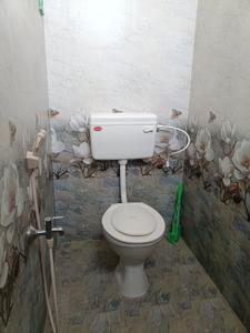Bathroom Image of 1200 Sq.ft 3 BHK Independent House for rent in Pannimadai Coimbatore for Rs. 17000