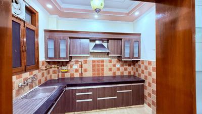 Kitchen Image of 1500 Sq.ft 3 BHK Builder Floor for rent in Vaishali Ghaziabad for Rs. 29000