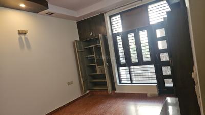 Bedroom Image of 2500 Sq.ft 3 BHK Builder Floor for rent in Sector 47 Noida for Rs. 55000