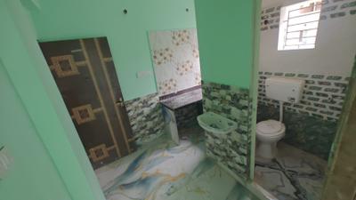 Bathroom Image of 430 Sq.ft 1 BHK Apartment / Flat for sale in Keshtopur Kolkata for Rs. 1400000