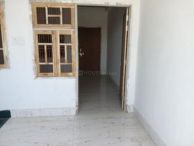 Balcony Image of 600 Sq.ft 2 BHK Independent House for rent in Shreya Life Style Residency, Rajajipuram Lucknow for Rs. 7000