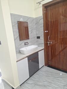 Bathroom Image of 1800 Sq.ft 2.5 BHK Builder Floor for rent in Rabindra Palli Colony Lucknow for Rs. 25000