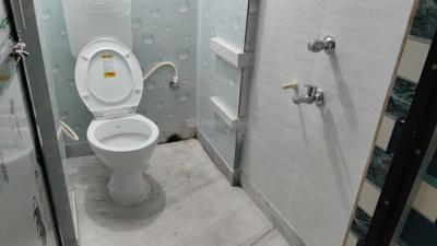 Bathroom Image of 350 Sq.ft 1 RK Villa for rent in Keshtopur Kolkata for Rs. 7000
