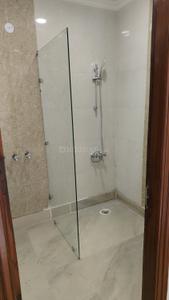 Image of 2100 Sq.ft 3 BHK Builder Floor for sale in RWA Dilshad Colony Block E Markets WA, Dilshad Garden, New Delhi for Rs. 18000000