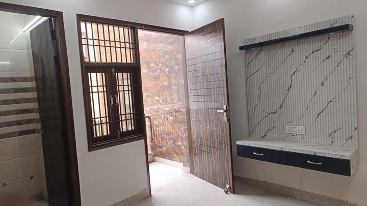 Vivek Vihar Phase I, Vivek Vihar Bedroom 1