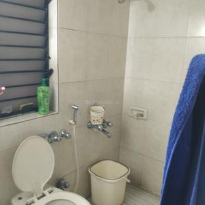 Bathroom Image of 960 Sq.ft 2 BHK Apartment / Flat for sale in Raheja Nest Complex, Powai Mumbai for Rs. 23000000