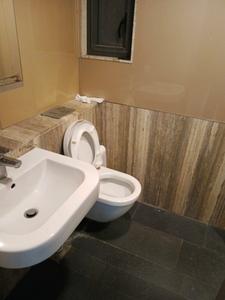 Bedroom Two Image of 1000 Sq.ft 2 BHK Apartment / Flat for rent in Colaba Mumbai for Rs. 150000