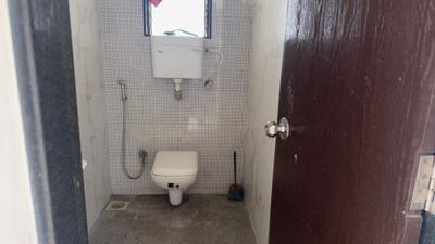 Bathroom Image of 500 Sq.ft 1 BHK Apartment / Flat for sale in Bhoomi Samarth, Goregaon East Mumbai for Rs. 10000000