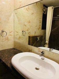 Bathroom Image of Urbanroomz Lavish Girls PG in DLF Phase 2, Gurgaon