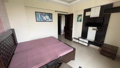 Bedroom Image of 1450 Sq.ft 3 BHK Apartment / Flat for rent in Sethi Max Royal, Sector 76 Noida for Rs. 46000