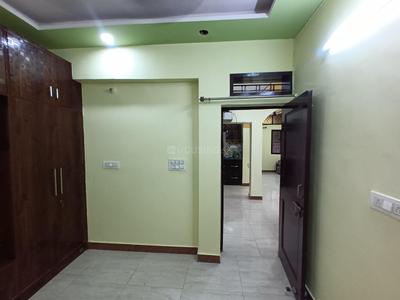 Bedroom Image of 800 Sq.ft 2 BHK Apartment / Flat for sale in Vikaspuri New Delhi for Rs. 8500000