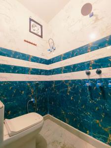 Image of 540 Sq.ft 2 BHK Apartment / Flat for rent in Dream Home Luxury Floors, Dwarka Mor, New Delhi for Rs. 10500