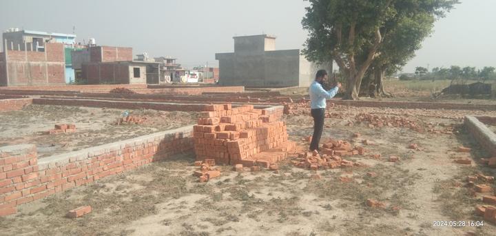 Kalli Pashchim Main Image 1
