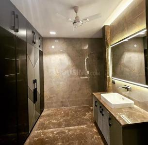Bathroom Image of 4950 Sq.ft 4 BHK Builder Floor for sale in Punjabi Bagh New Delhi for Rs. 125000000