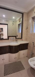 Bathroom Image of 1948 Sq.ft 3 BHK Apartment / Flat for sale in Kalighat Kolkata for Rs. 22000000
