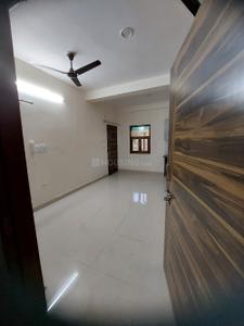 Bedroom Image of 1250 Sq.ft 3 BHK Builder Floor for rent in Sector 23 Dwarka New Delhi for Rs. 30000