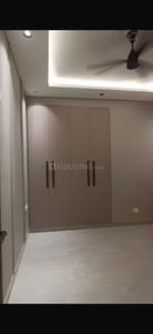 Bedroom Image of 1350 Sq.ft 3 BHK Apartment / Flat for sale in Patparganj New Delhi for Rs. 23000000