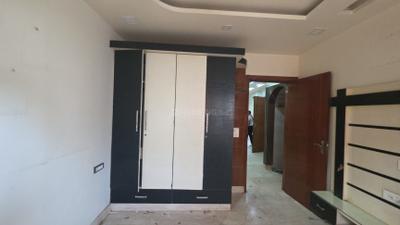 Bedroom Image of 1350 Sq.ft 3 BHK Builder Floor for rent in Pitampura New Delhi for Rs. 50000