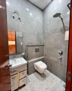 Bathroom Image of 1600 Sq.ft 3 BHK Apartment / Flat for sale in Adyar Chennai for Rs. 29000000