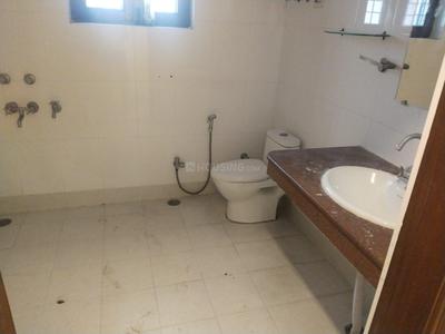 Image of 2700 Sq.ft 3 BHK Builder Floor for rent in Sector 41, Noida for Rs. 37000