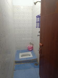 Bathroom Image of 400 Sq.ft 2 BHK Independent House for rent in Indira Nagar Bengaluru for Rs. 20000