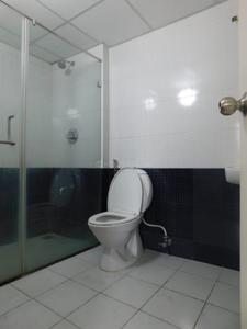 Bathroom Image of 1737 Sq.ft 3 BHK Apartment / Flat for sale in Poonamallee Chennai for Rs. 13000000