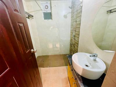 Bathroom Image of 1796 Sq.ft 3 BHK Apartment / Flat for sale in Vihaan Heights, Vrindavan Yojana Lucknow for Rs. 11700000