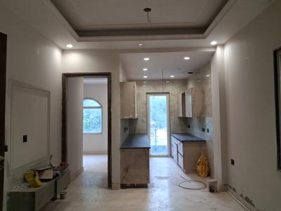 Living Room Image of 900 Sq.ft 3 BHK Builder Floor for sale in Paschim Vihar New Delhi for Rs. 18000000