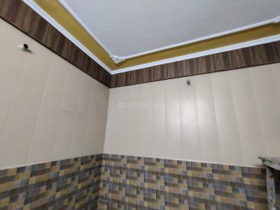 Bathroom Image of 886 Sq.ft 3 BHK Apartment / Flat for rent in Beripura Meerut for Rs. 11000